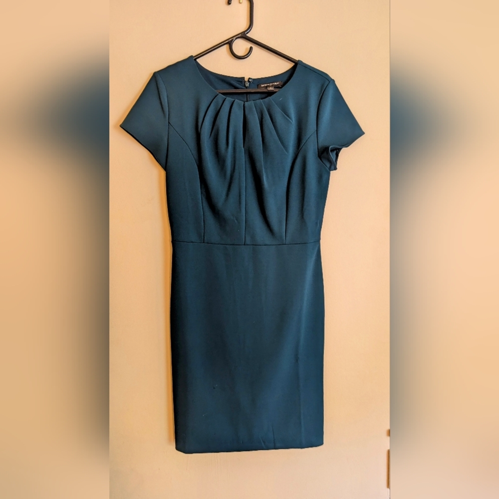 Banana Republic Dark Green Sheath Dress, Size 6